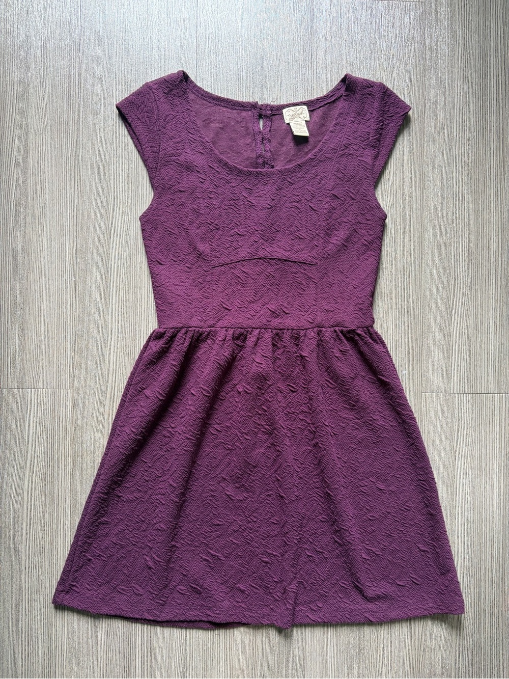 eyelash couture Plum Textured Tee